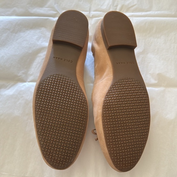 Flats with low heel. Faux-suede. NWOT. Sm blemishes at heel - reflected in price - Picture 6 of 8